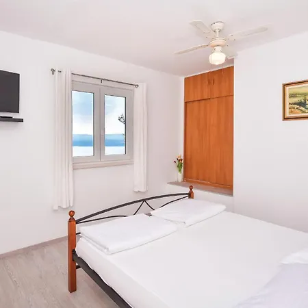 4 Bedroom Beautiful Home In Lokva Rogoznica * لوكفا روجوزنيكا