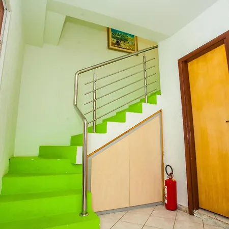 بيت للعطل 4 Bedroom Beautiful Home In Lokva Rogoznica لوكفا روجوزنيكا